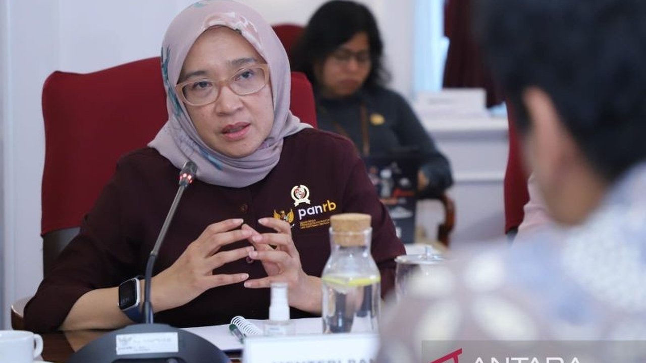 Menteri PANRB Rini Widyantini mengungkapkan transformasi rekrutmen dan jabatan ASN sebagai bagian kunci dari tujuh agenda besar reformasi birokrasi untuk menciptakan ASN yang profesional dan berintegritas.