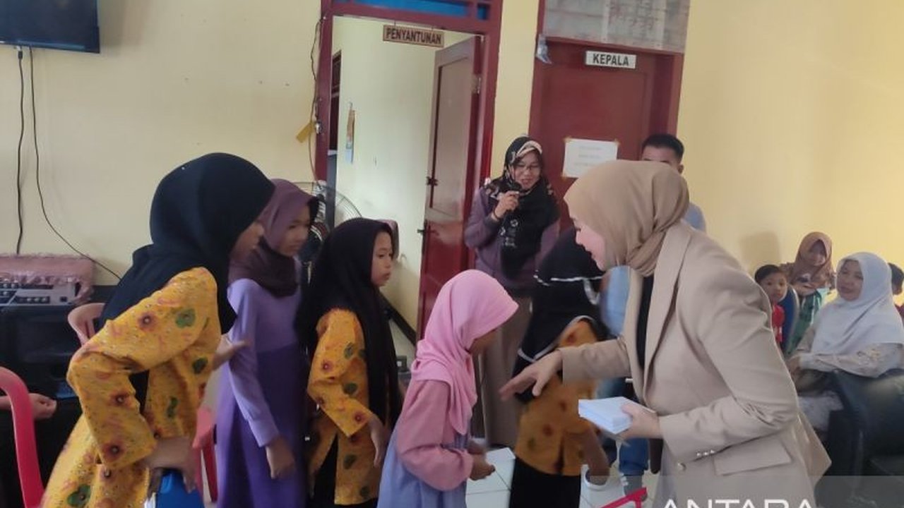 Anggota Komisi VII DPR RI, Erna Sari Dewi, mendorong Pemprov Bengkulu membangun SDM melalui sektor ekonomi kreatif, khususnya untuk anak-anak di Panti Sosial Bina Remaja Harapan pasca kebakaran.