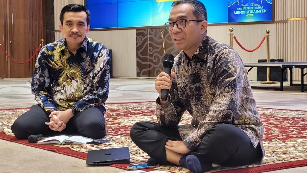 Mendikbudristek menekankan pentingnya kolaborasi riset lintas sektor untuk meningkatkan kualitas pendidikan tinggi dan menghasilkan lulusan yang siap kerja.