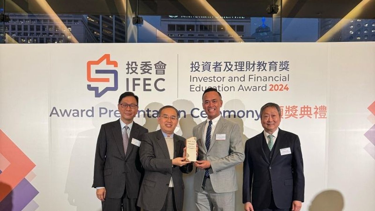 BNI Raih Penghargaan Literasi Keuangan di Hong Kong, Bank Indonesia Pertama yang Mendapatnya!