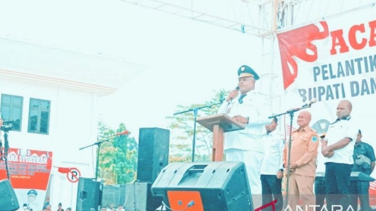 Pemerintah Kabupaten Supiori dan Biak Numfor sepakat menyelesaikan tapal batas wilayah mereka tahun ini, ditandai dengan optimisme kedua bupati yang menekankan pendekatan kekeluargaan dan kolaborasi.