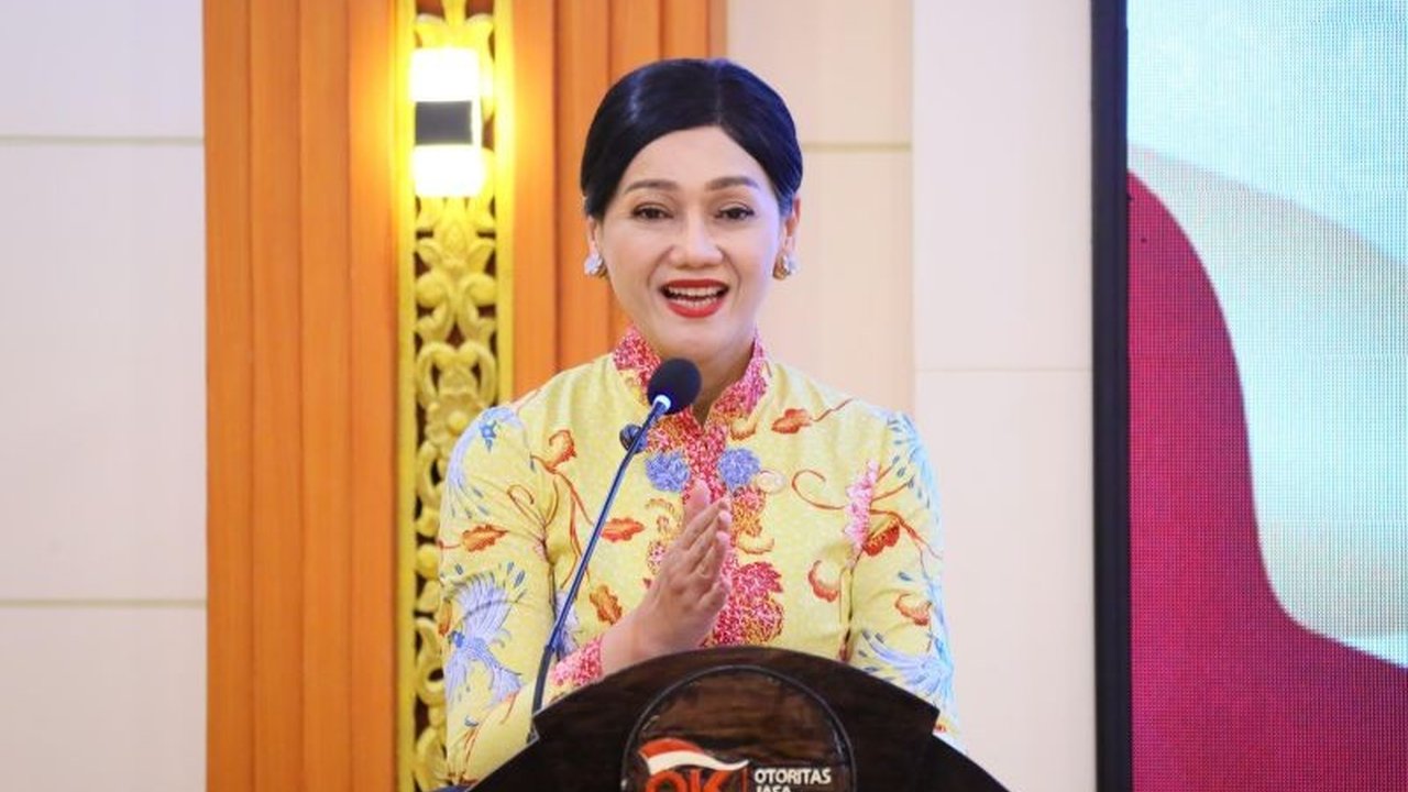 Otoritas Jasa Keuangan (OJK) sedang merancang skema pengawasan terhadap financial influencer untuk melindungi konsumen dan memastikan kepatuhan terhadap peraturan perundang-undangan.