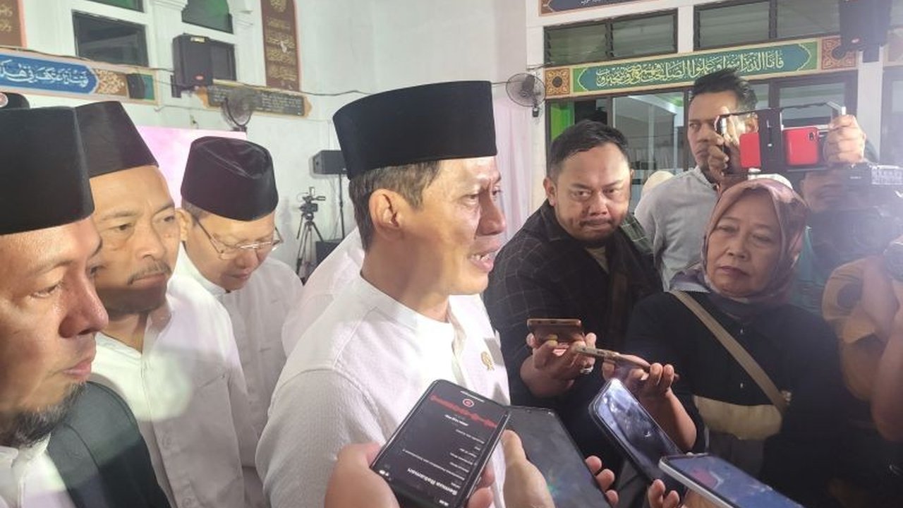 Kementerian Lingkungan Hidup (KLH) menyiapkan gugatan perdata terhadap pihak-pihak yang dianggap menyebabkan banjir Jakarta, yang berdampak pada 31 juta jiwa di DAS Ciliwung dan Bekasi.