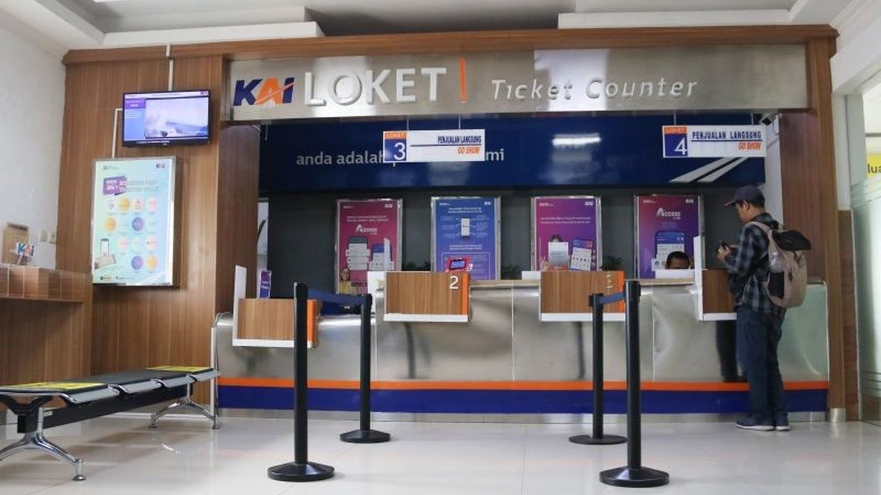 KAI Daop 7 Madiun menawarkan diskon 25 persen untuk tiket kereta api jarak jauh periode 7-17 Maret 2025, sebagai alternatif mudik lebih awal dengan harga terjangkau.