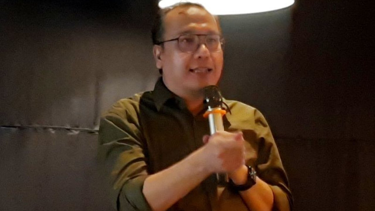 Pakar komunikasi politik Unpad berharap pelayanan publik tetap optimal meski pemerintah menerapkan FWA selama libur Lebaran 2025,  mengingat pentingnya pelayanan publik yang berkelanjutan.