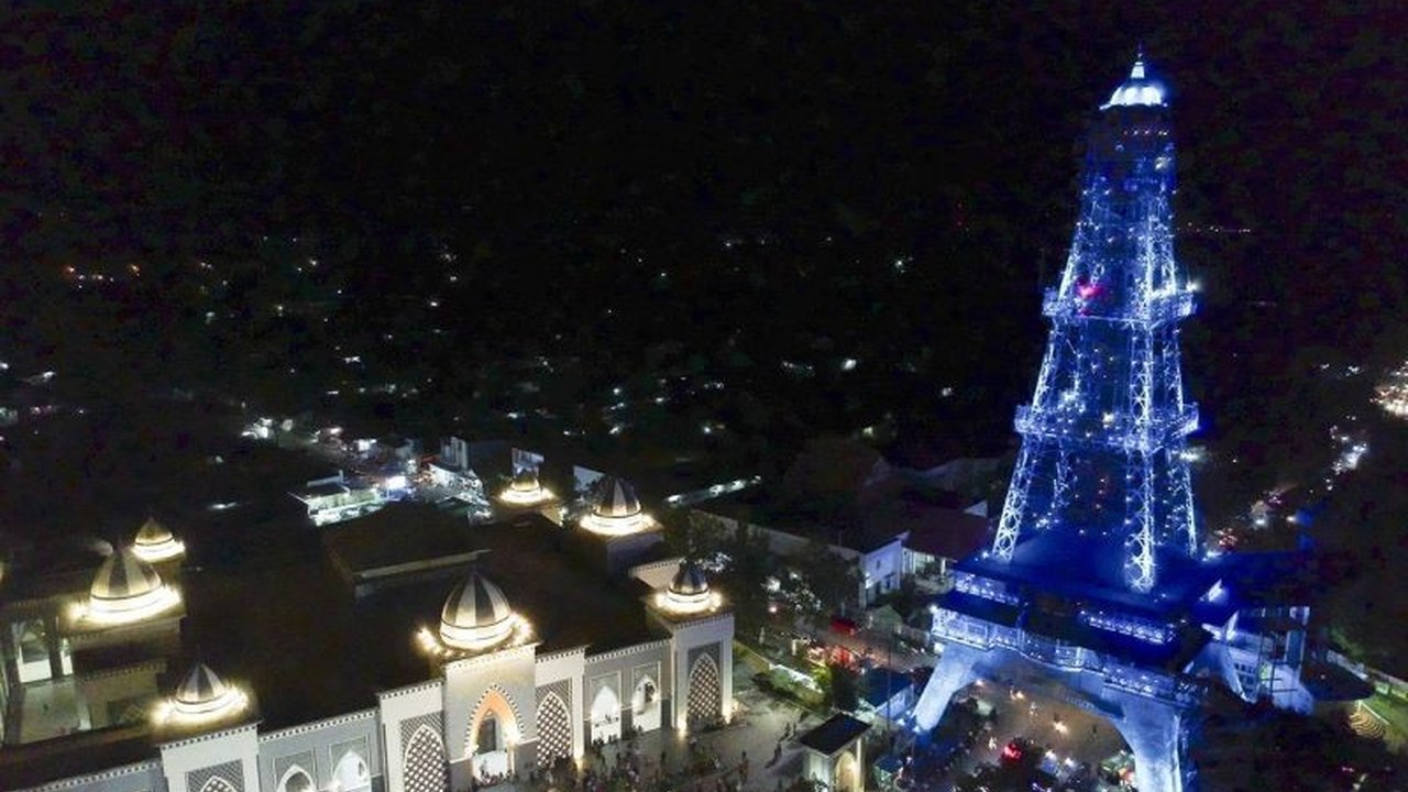 Anggota DPR RI Rachmat Gobel berkomitmen mengembangkan objek wisata Pentadio Resort dan Menara Pakaya di Kabupaten Gorontalo, dengan rencana peremajaan fasilitas dan penambahan daya tarik wisata untuk meningkatkan kunjungan wisatawan.