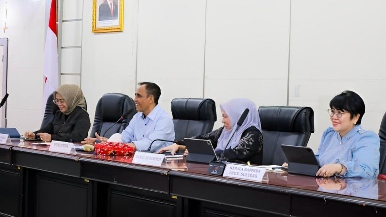 Gubernur Sulteng, Anwar Hafid, tekankan RPJMD harus berorientasi pada solusi konkret untuk mengatasi kemiskinan, pengangguran, dan keterbatasan infrastruktur, serta meningkatkan kesejahteraan masyarakat.