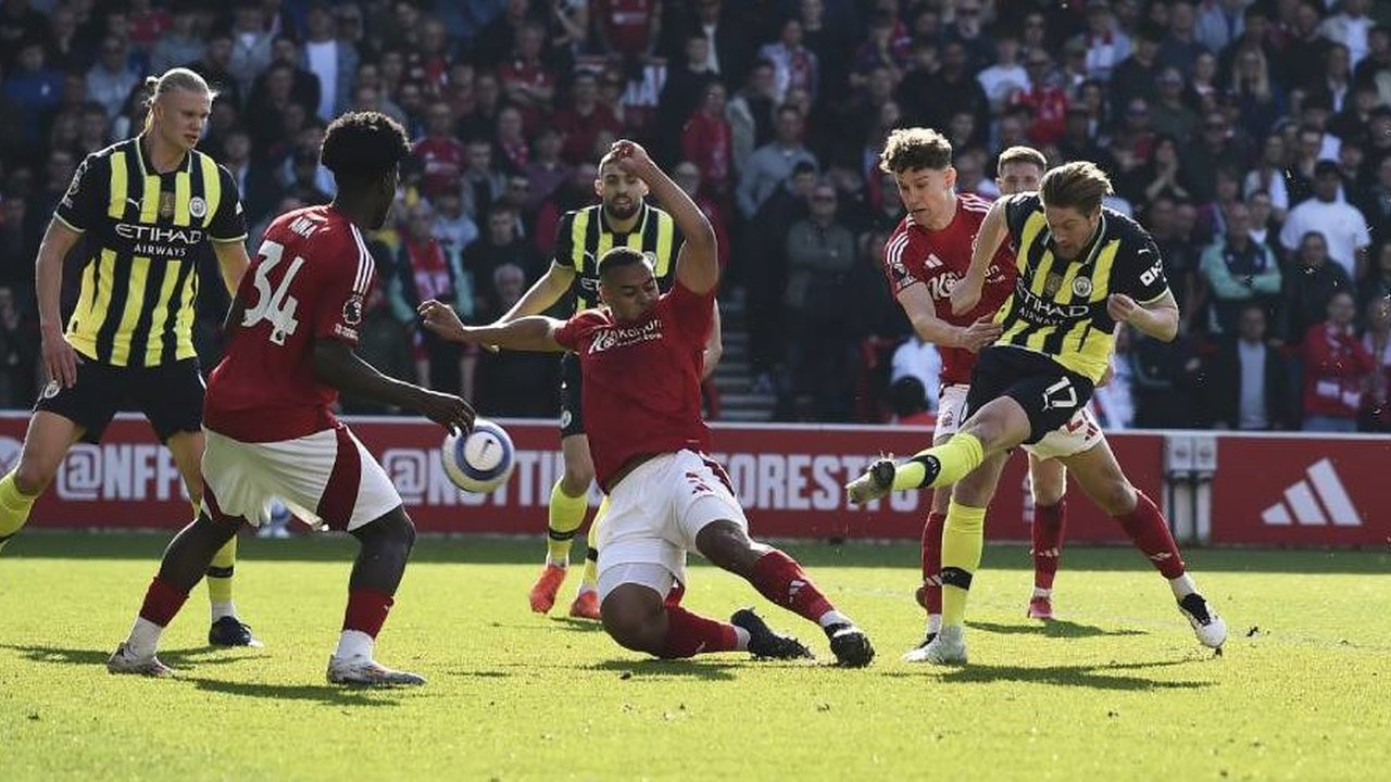 Belakang Rapuh, Depan Tumpul, Man City Tersungkur di City Ground