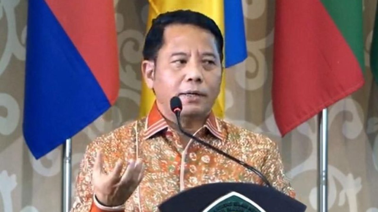 Kementerian Agama meluncurkan Kurikulum Cinta sebagai solusi atas berbagai permasalahan kemanusiaan global, menekankan pentingnya cinta kasih dalam pendidikan.