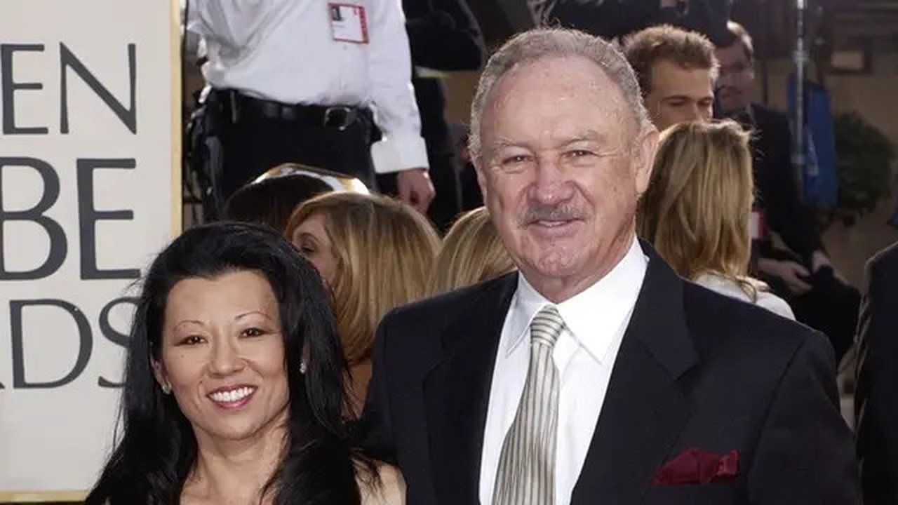 Gene Hackman dan istrinya, Betsy Arakawa, paa 2003. (AP Photo/Mark J. Terrill, File)