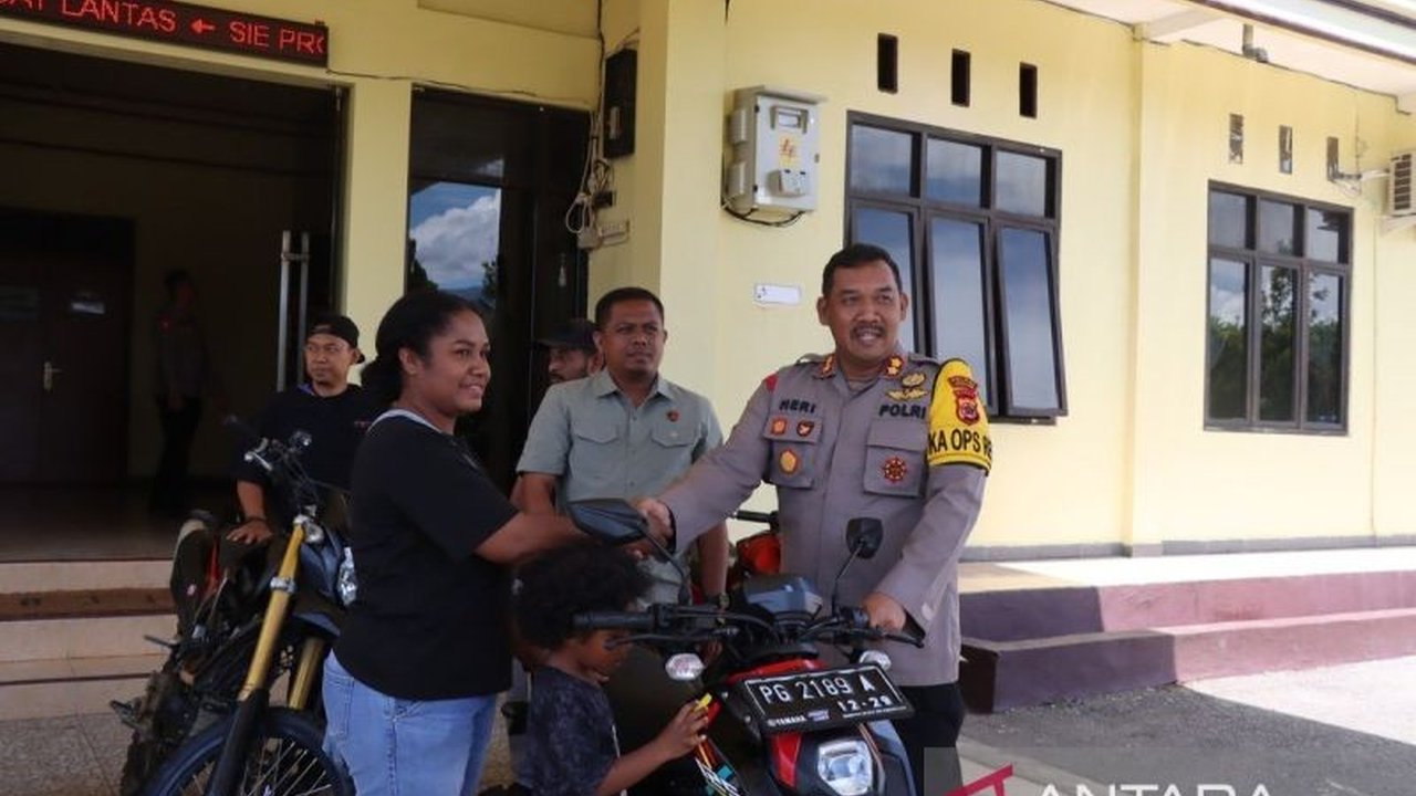 Polres Jayawijaya Kembalikan 4 Motor Curian kepada Pemiliknya