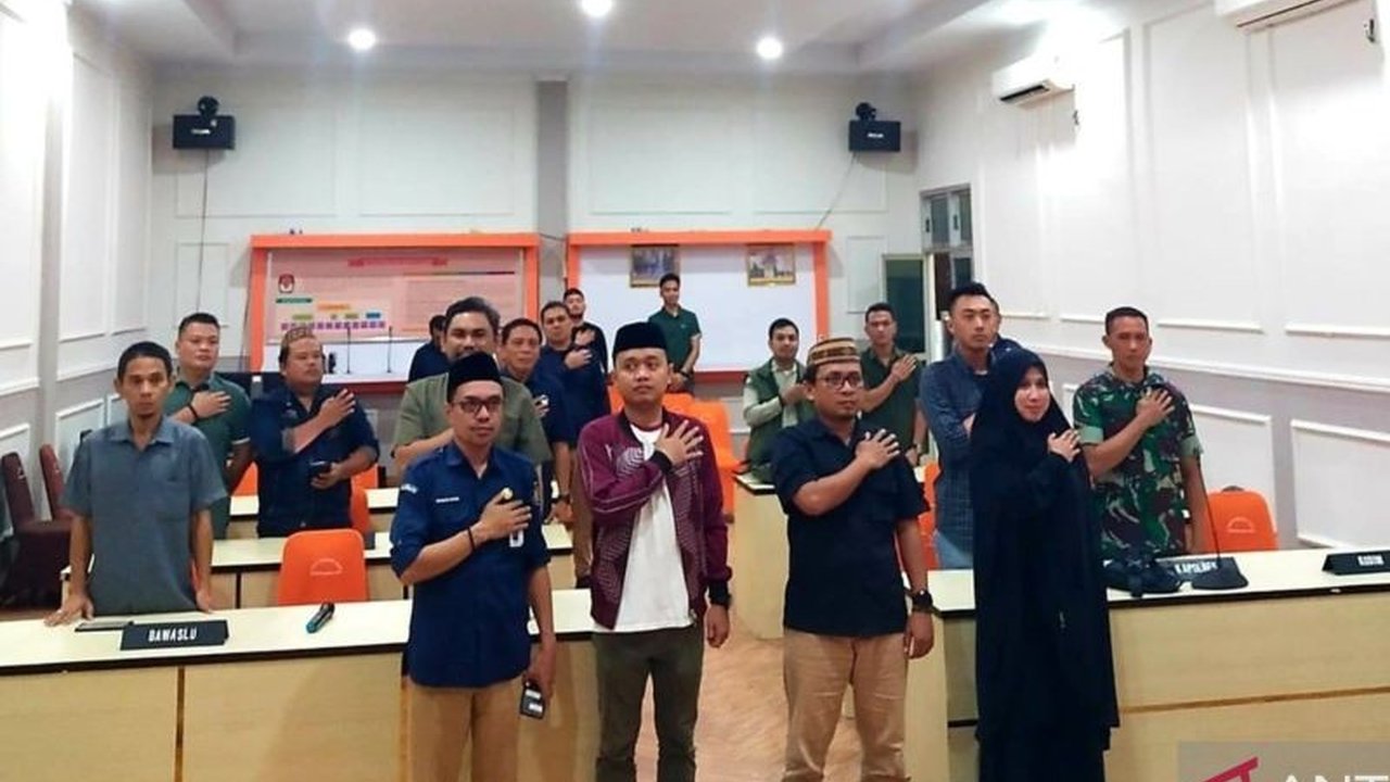 KPU Gorontalo Utara menggelar rapat koordinasi untuk mempersiapkan Pemungutan Suara Ulang (PSU) Pilbup 2024, melibatkan Forkopimda dan partai politik terkait.