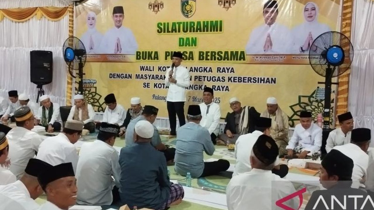 Wali Kota Palangka Raya, Fairid Naparin, mengajak masyarakat menjadikan Ramadhan sebagai momentum untuk memperkuat toleransi dan kebersamaan antarumat beragama di Kota Cantik.
