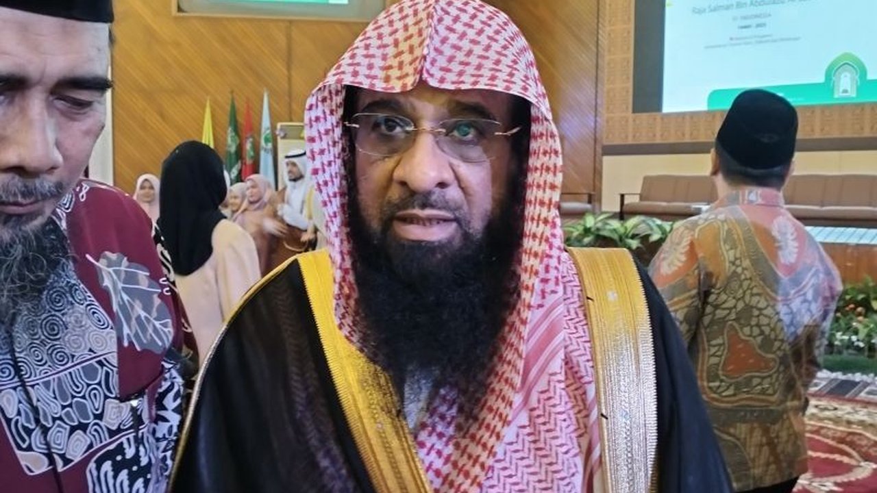 Kerajaan Arab Saudi melalui atase negara tersebut membagikan kurma dan Al-Quran kepada civitas academica Universitas Andalas (Unand) di Padang, Sumatera Barat, sebagai wujud hubungan baik kedua negara.
