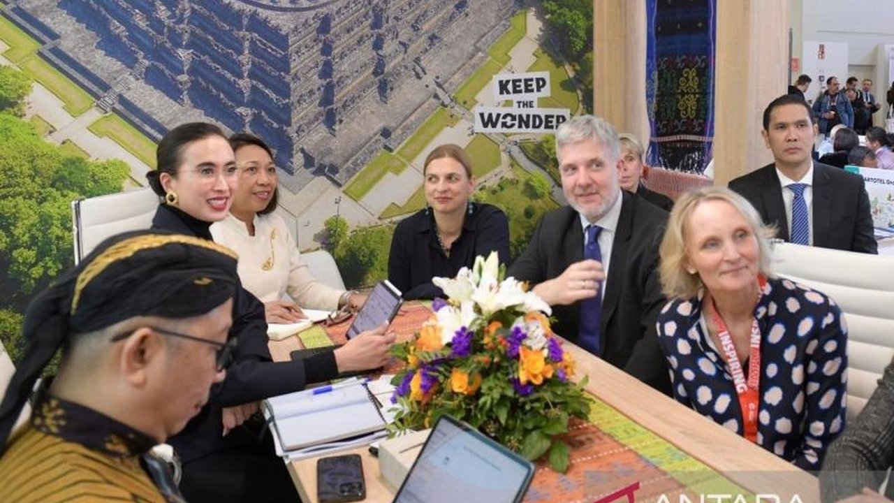 Menteri Pariwisata RI, Widiyanti Putri Wardhana, gencar mempromosikan potensi wisata Indonesia di Jerman, termasuk melalui ITB Berlin 2025 dan kerja sama bilateral untuk mendongkrak ekonomi.