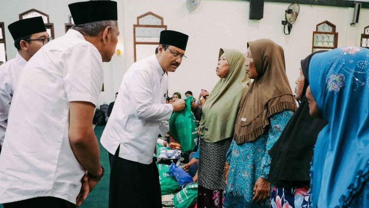 Menteri Sosial Saifullah Yusuf mendorong keluarga penerima manfaat (KPM) agar mandiri dan lepas dari ketergantungan bantuan sosial, menargetkan 1.730 KPM di Jawa Timur graduasi tahun ini.