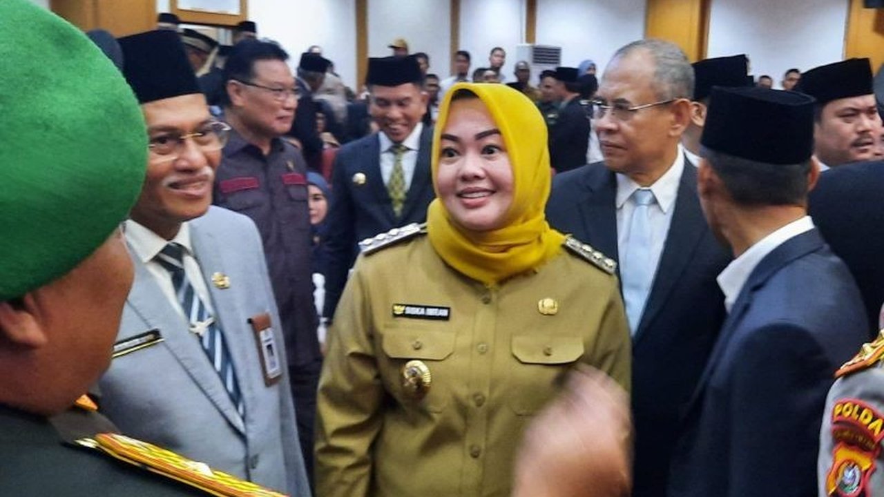 Pemerintah Provinsi Sulawesi Tenggara (Sultra) dan Pemerintah Kota Kendari berkolaborasi mengatasi masalah banjir yang kerap melanda Kota Kendari, dengan fokus pengerukan muara Kali Korumba sebagai solusi jangka panjang.