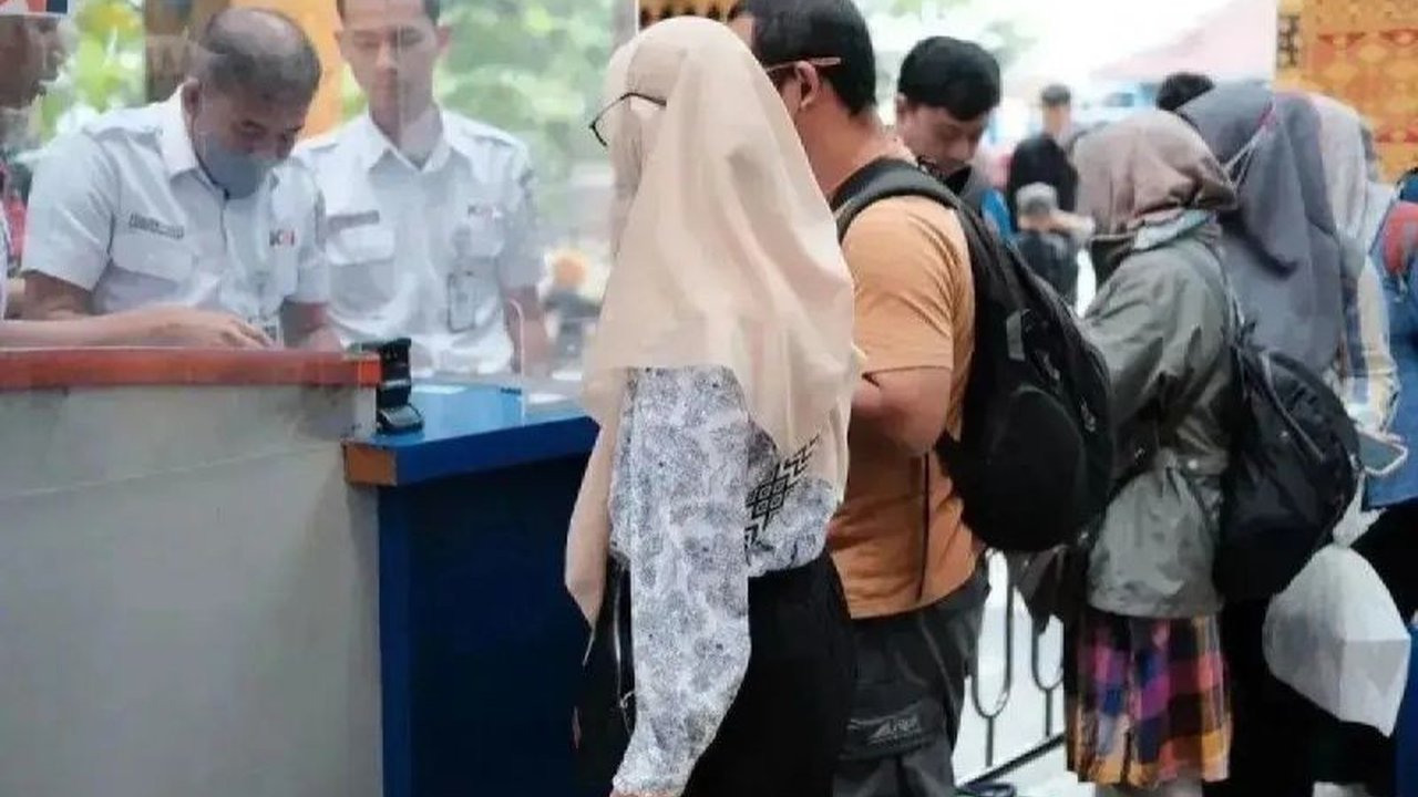 PT KAI Divre III Palembang memberikan diskon 25 persen untuk tiket KA Sindang Marga relasi Kertapati-Lubuk Linggau (pp) mulai 7-17 Maret 2025, memberikan akses perjalanan yang lebih ekonomis bagi masyarakat.