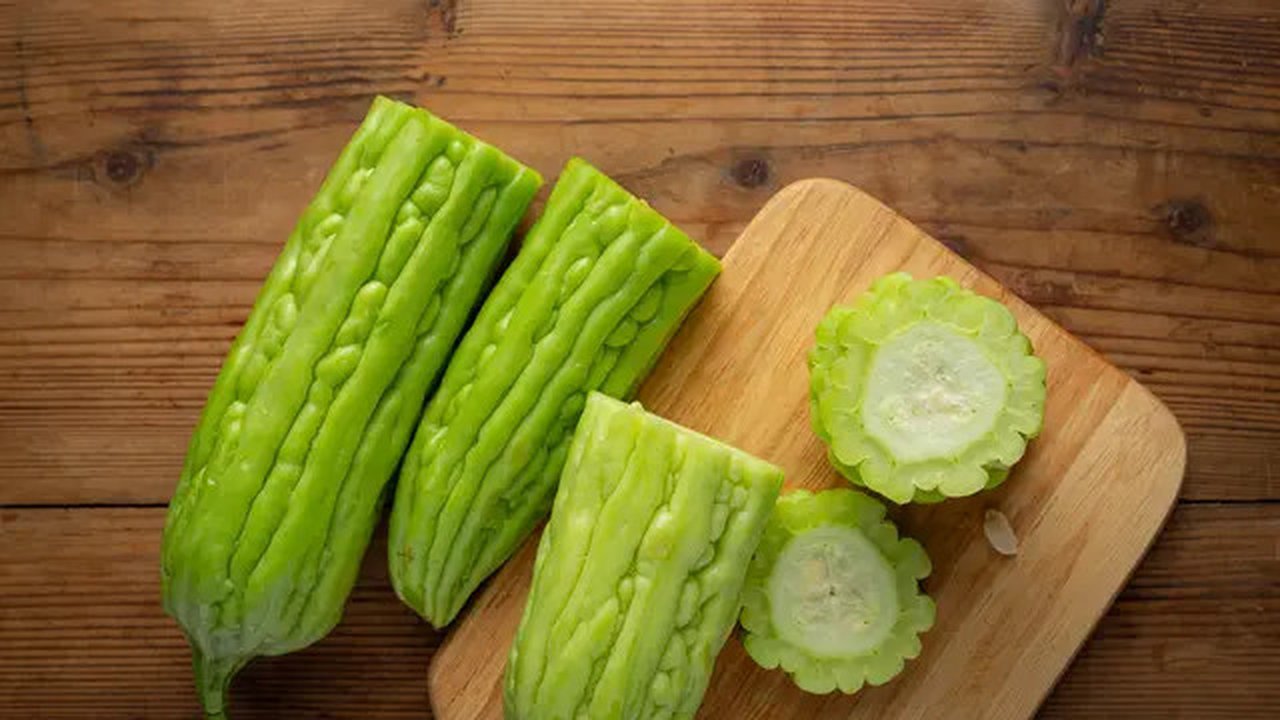 Ilustrasi pare. (Image by jcomp on Freepik)