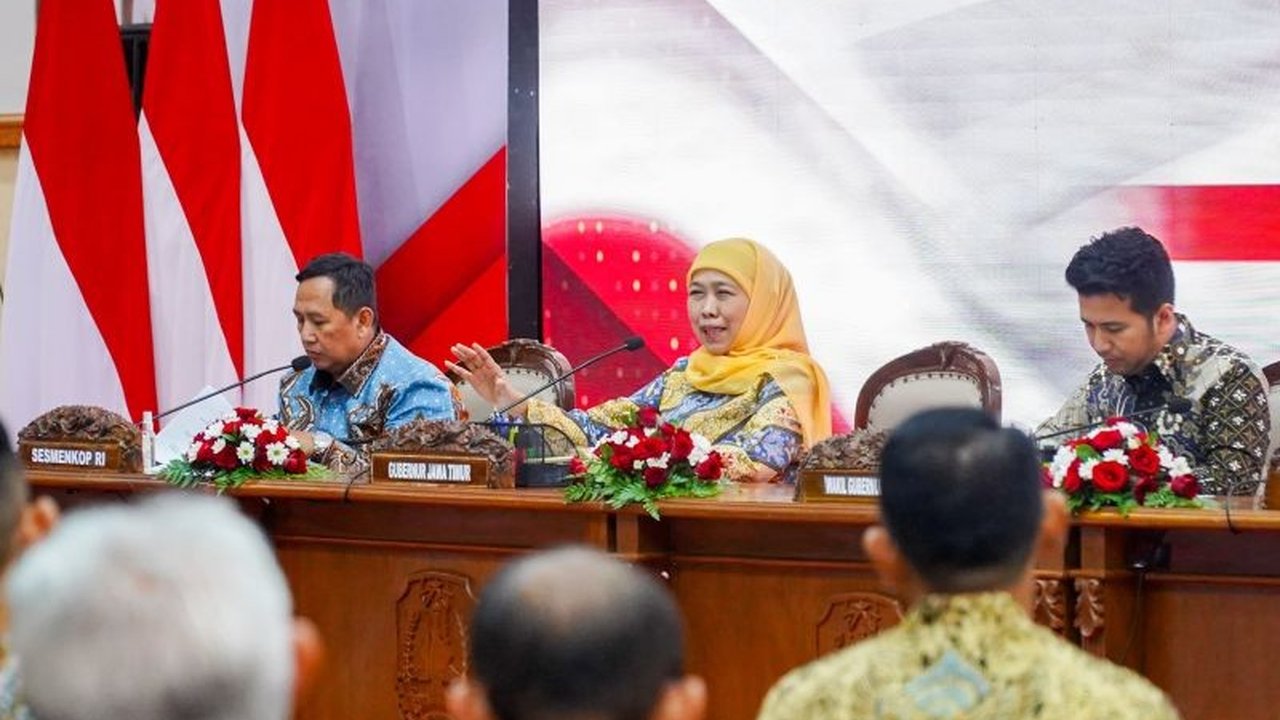Gubernur Khofifah optimistis program 70.000 Koperasi Desa Merah Putih akan mendorong pertumbuhan ekonomi pedesaan dan mengurangi kemiskinan di Indonesia, khususnya Jawa Timur.