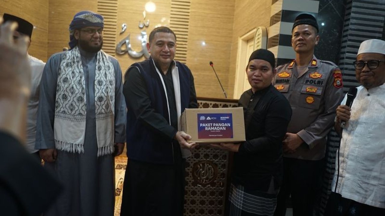 Bosowa Peduli menargetkan penyaluran 1.000 paket bantuan pangan untuk para pengurus masjid di Mamminasata selama Ramadhan sebagai bentuk apresiasi atas kerja keras mereka.