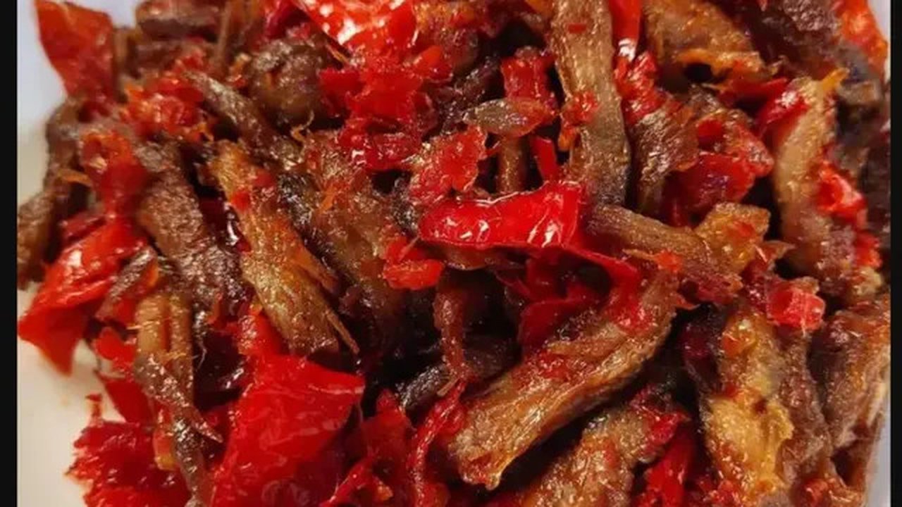 Resep Dendeng Balado yang Tahan Lama untuk Stok Sahur dan Buka Puasa.  foto:  Instagram @herni_chin   