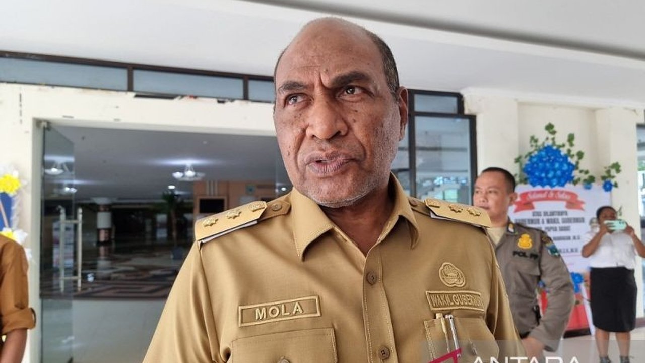 Abrasi pantai di Kaimana, Papua Barat, mengancam Bandara Utarom; Pemprov Papua Barat mendesak Pemkab Kaimana untuk segera melakukan penanganan guna mencegah penghentian operasional penerbangan.