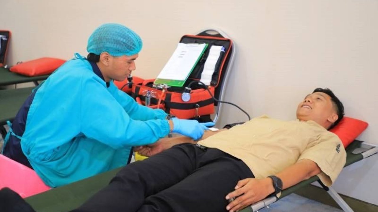 PMI Kota Tangerang mengajak masyarakat donor darah selama Ramadhan, karena aksi kemanusiaan ini diyakini aman dan tidak membatalkan puasa berdasarkan fatwa MUI Banten.