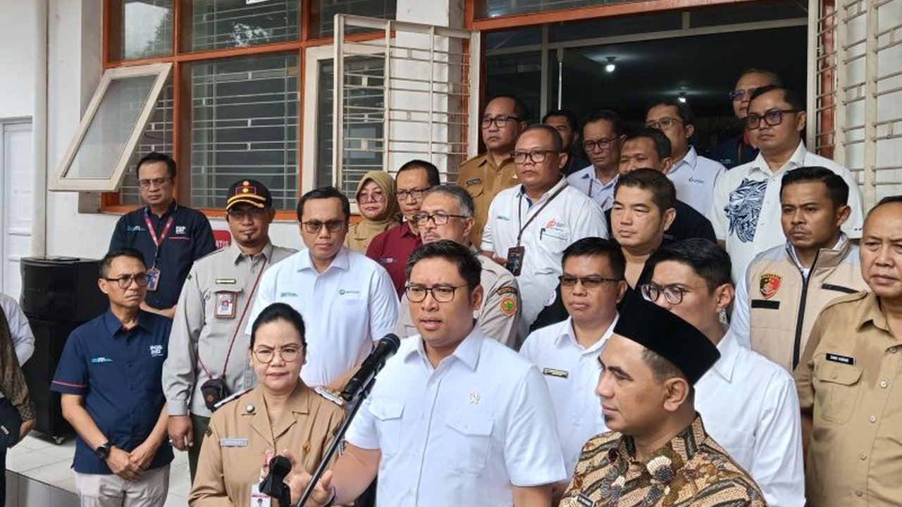 Jelang Ramadhan dan Lebaran 2025, 1.050 gerai Kantor Pos di seluruh Indonesia menggelar operasi pasar bahan pokok untuk membantu masyarakat mendapatkan sembako dengan harga terjangkau.