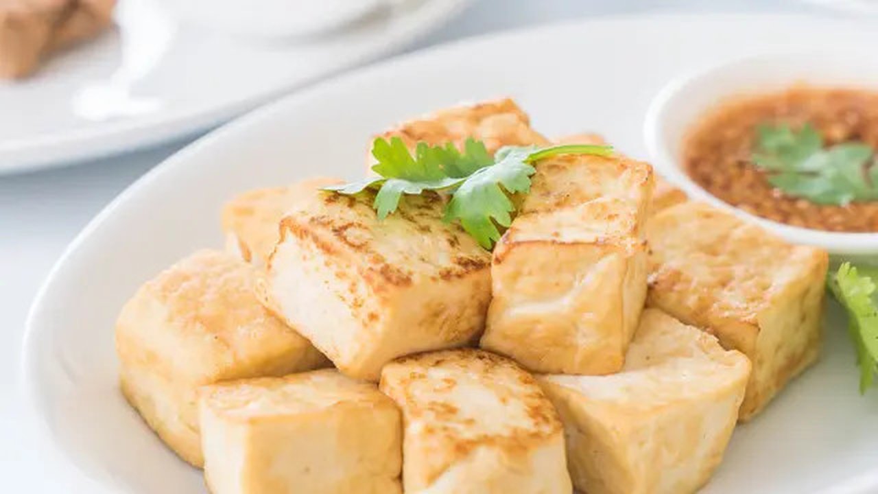 Ilustrasi tahu susu goreng/copyright freepik.com/topntp26
