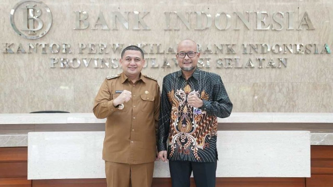 Pemerintah Kota Makassar dan Bank Indonesia Sulsel berkolaborasi untuk memperkuat ekonomi daerah melalui digitalisasi transaksi, literasi keuangan, dan pencegahan maraknya pinjaman online ilegal.