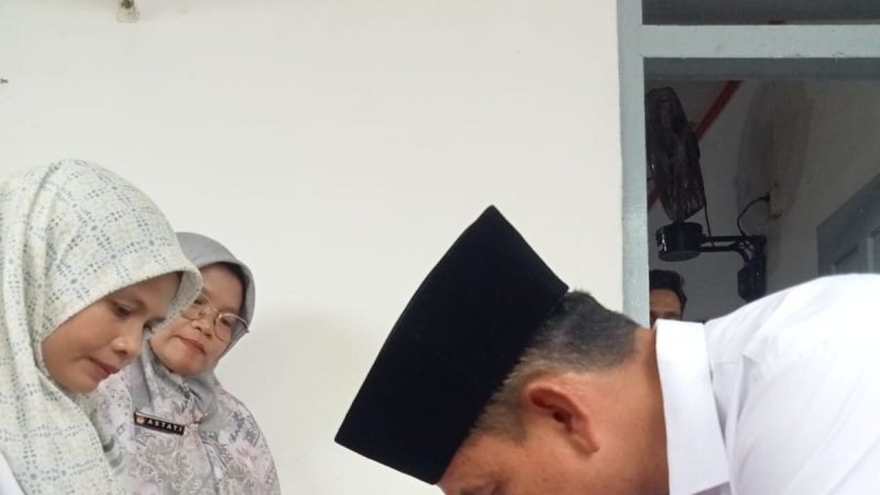 KPU Pasaman menerima pendaftaran Welly Suhery-Parulian untuk Pemungutan Suara Ulang (PSU) Pilkada Pasaman setelah calon wakil bupati sebelumnya didiskualifikasi oleh MK.