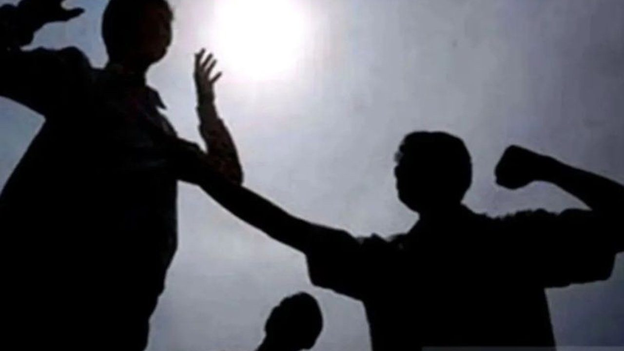 Psikolog UI, Anna Surti Ariani, membagikan kiat membantu teman yang menjadi korban perundungan di sekolah, meliputi pelaporan ke pihak sekolah dan pemberian dukungan psikologis.