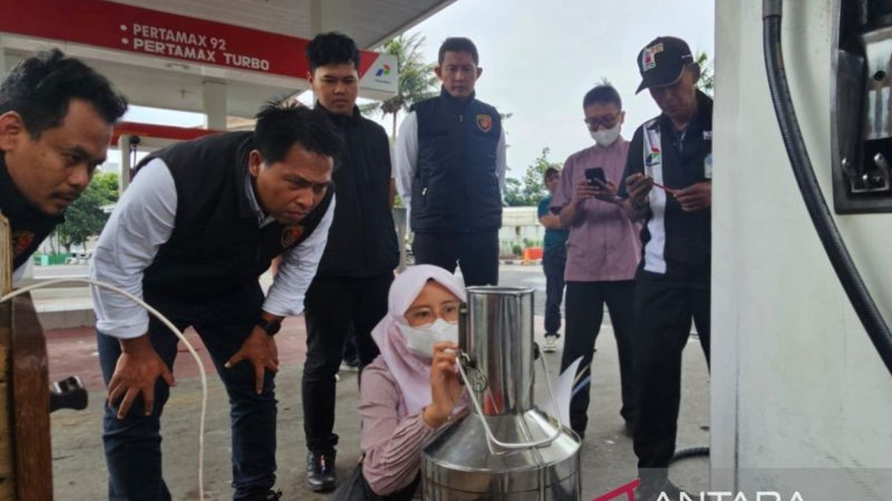 Polres dan Pemkot Batu kolaborasi periksa SPBU, pastikan takaran BBM akurat selama Ramadan dan Lebaran 2025 untuk mencegah praktik curang.