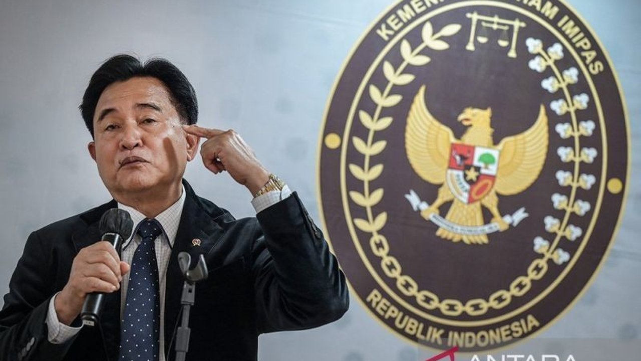 Menteri Koordinator Bidang Hukum dan HAM, Yusril Ihza Mahendra, menjelaskan bahwa UU Pemindahan Narapidana dirancang untuk memberikan landasan hukum yang kuat bagi pertukaran dan pemindahan narapidana, bukan hanya bergantung pada diskresi Presiden.