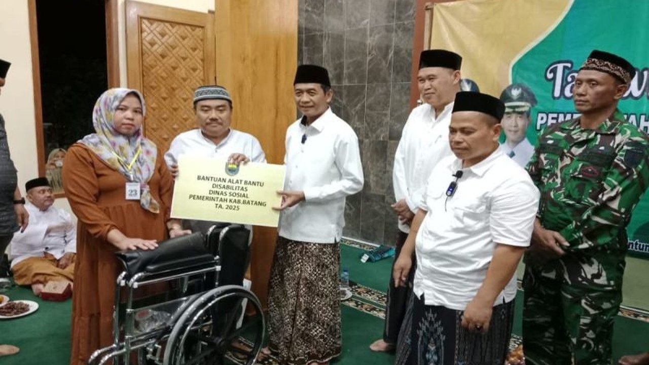 Pemerintah Kabupaten Batang membangun SMKN Negeri Tulis senilai Rp3 miliar di daerah penyangga industri untuk meningkatkan kualitas pendidikan dan keterampilan kerja anak muda, mendukung industrialisasi daerah.