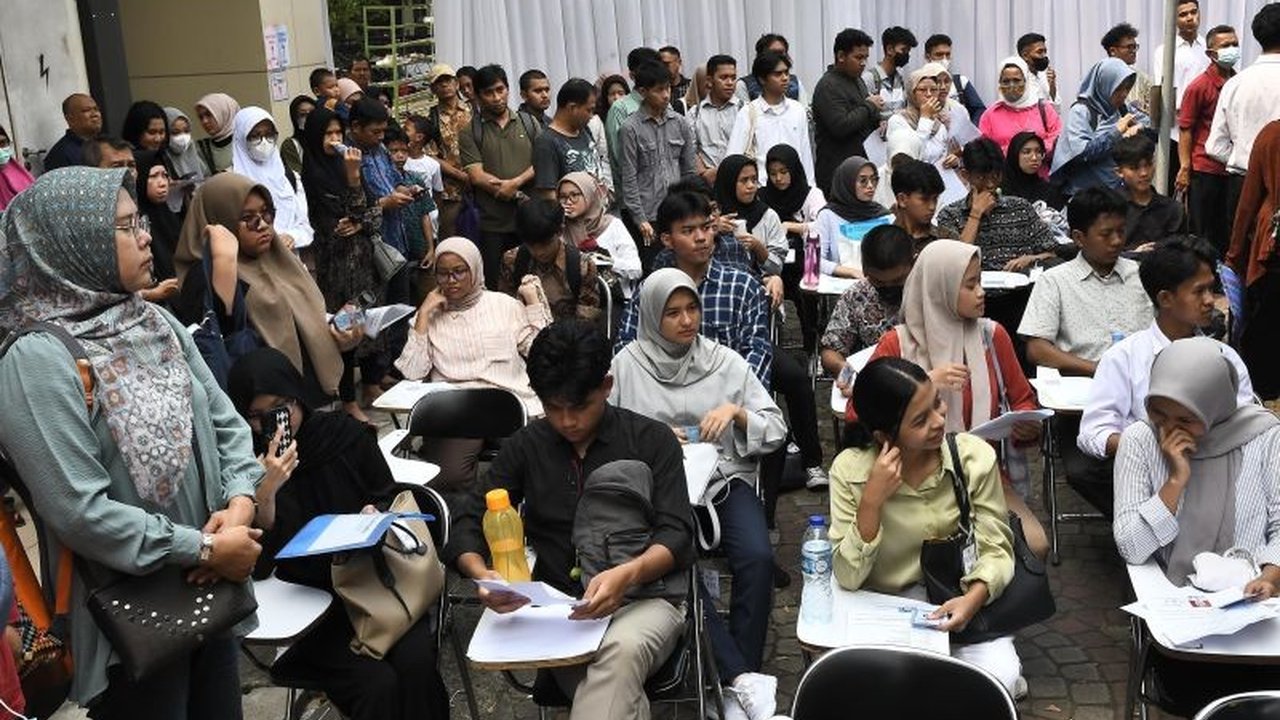 Ketua Pelaksana SNPMB 2025 ingatkan calon mahasiswa untuk cermat memilih prodi di UTBK 2025 agar peluang diterima di PTN lebih besar dan sesuai minat.