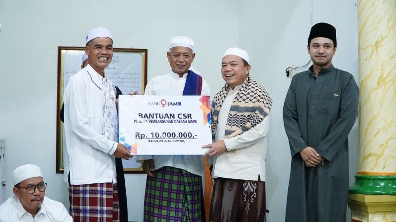 Gubernur Jambi, Al Haris, mengajak masyarakat menghidupkan Islamic Center sebagai pusat pengembangan Islam dan pelestarian nilai seni, agama, dan adat istiadat Melayu di Jambi.