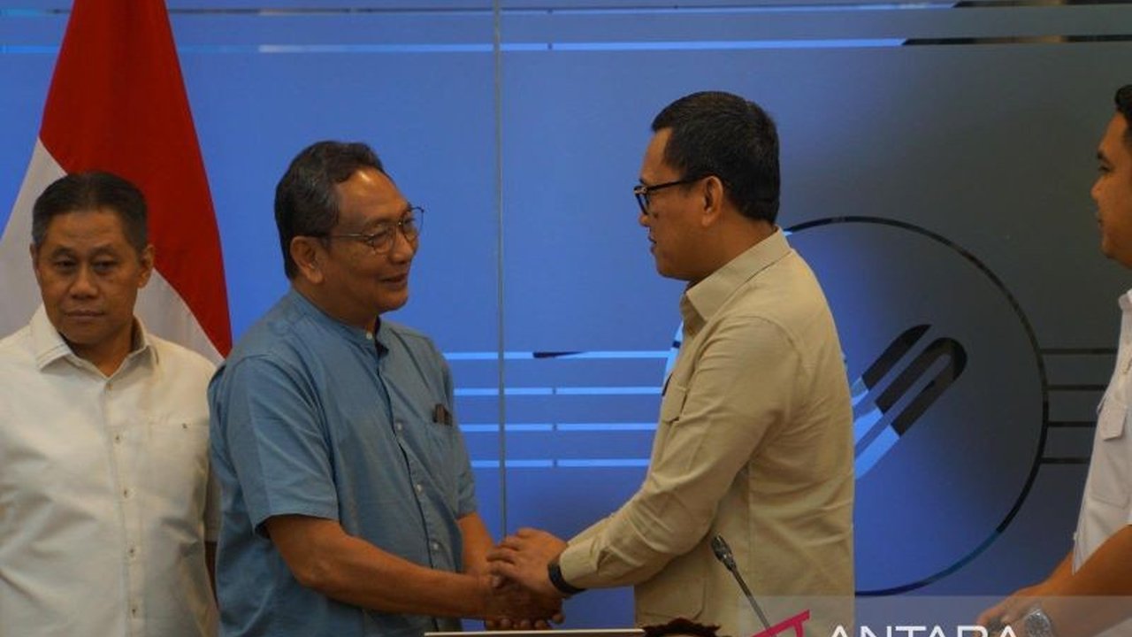 Kementerian Pelindungan Pekerja Migran Indonesia (KemenP2MI) menjalin kerja sama dengan PP Muhammadiyah untuk memberdayakan pekerja migran Indonesia agar lebih tangguh dan tahan banting di luar negeri.