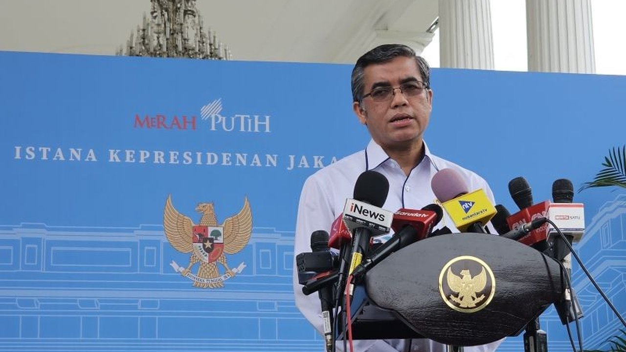 Menteri Ketenagakerjaan mengumumkan Surat Edaran detail pencairan THR untuk pekerja swasta, BUMN, dan BUMD akan diumumkan Selasa, 11 Maret 2024, memastikan THR dibayarkan paling lambat tujuh hari sebelum Idul Fitri.