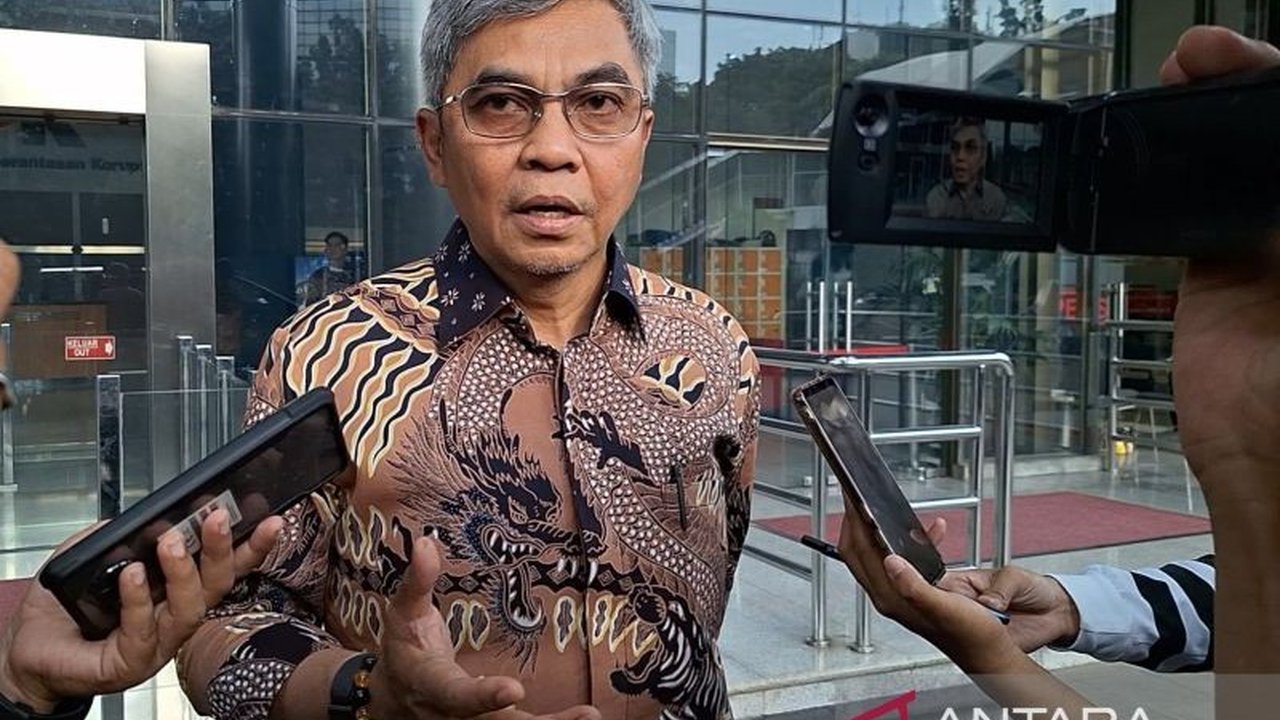 Komisi Pemberantasan Korupsi (KPK) telah menyerahkan berkas perkara Sekretaris Jenderal PDI Perjuangan, Hasto Kristiyanto, ke Pengadilan Tipikor Jakarta terkait kasus dugaan suap dan perintangan penyidikan perkara Harun Masiku.