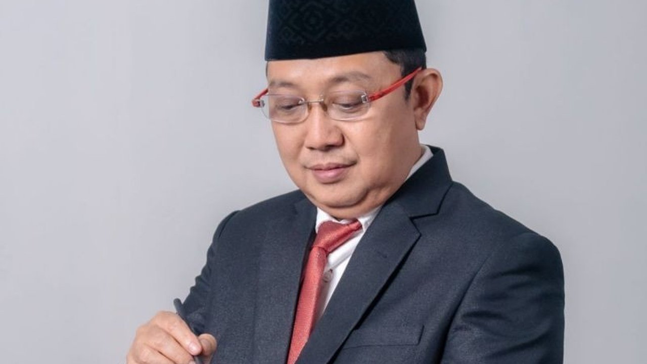 Investasi di Kota Bontang, Kalimantan Timur pada tahun 2024 mencapai Rp2,7 triliun dan berhasil menyerap 512 tenaga kerja Indonesia, baik dari PMDN maupun PMA, mendorong pertumbuhan ekonomi dan mengurangi kemiskinan.