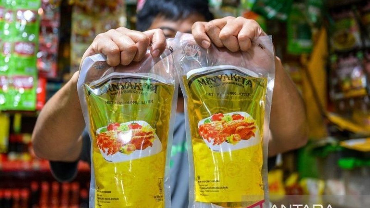 Wakil Ketua BAM DPR RI Agun Gunandjar Sudarsa mendesak pemerintah menertibkan distribusi Minyakita setelah menemukan harga jual di pasaran melebihi HET,  menunjukkan lemahnya pengawasan rantai subsidi.