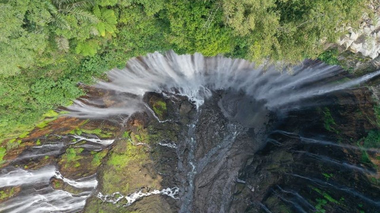 Tumpak Sewu Tetap Buka, Grojogan Sewu Tutup Sementara: Pemkab Lumajang Tingkatkan Pengelolaan Wisata