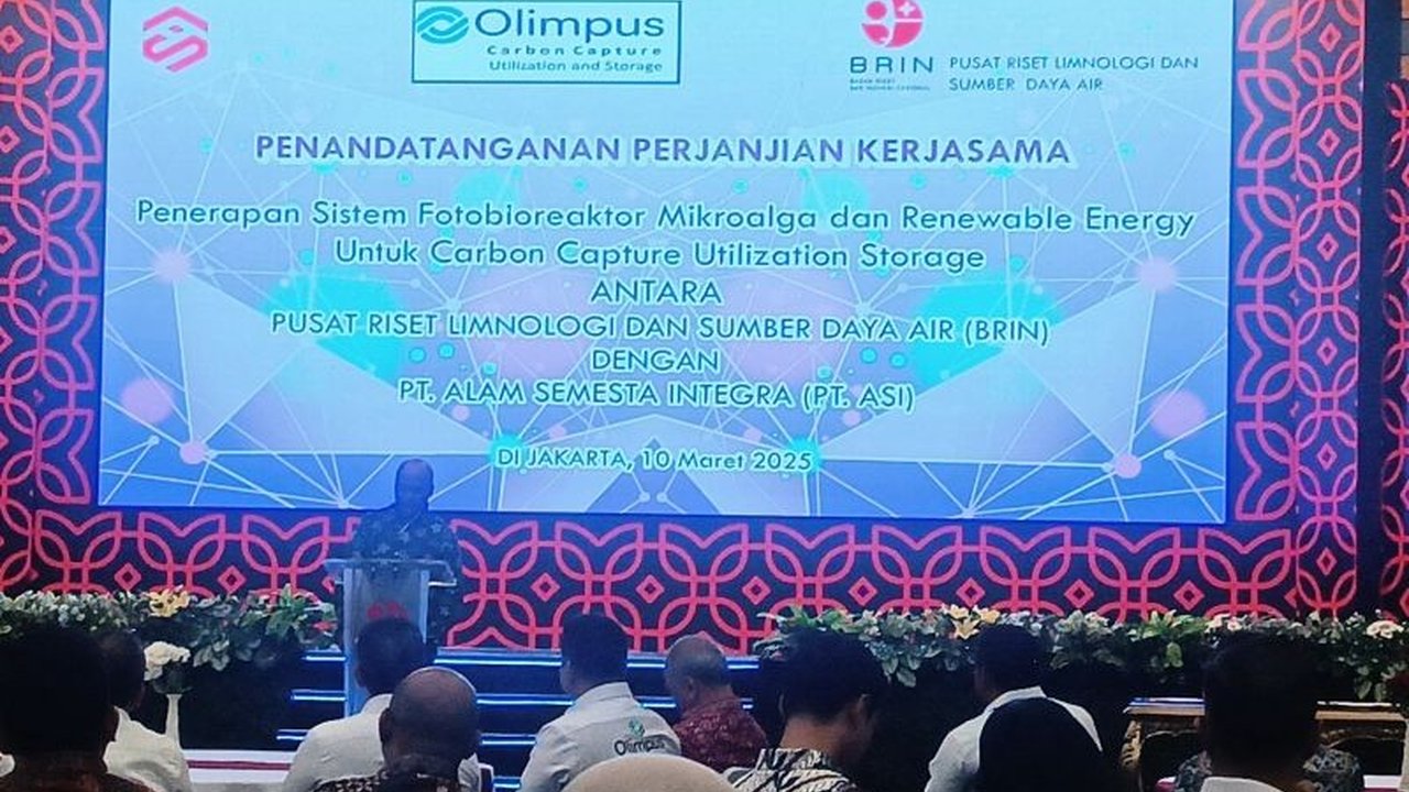 Ilham Habibie menekankan pentingnya penguatan kerja sama riset dan industri bagi kemajuan Indonesia, seperti yang ditunjukkan dalam kolaborasi BRIN dan PT Alam Semesta Integra dalam pengembangan teknologi ramah lingkungan.