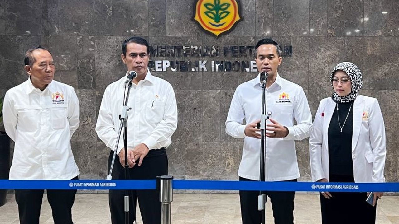 Kementan dan Kadin Indonesia berkolaborasi untuk hilirisasi kelapa, singkong, dan tebu guna mengurangi impor, meningkatkan ekspor, dan kesejahteraan petani.