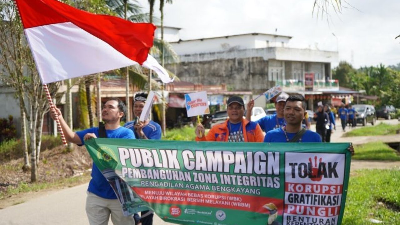 Pengadilan Agama Bengkayang berkomitmen membangun zona integritas menuju Wilayah Bebas dari Korupsi (WBK) pada tahun 2025, meskipun sebelumnya belum lolos tahap evaluasi.