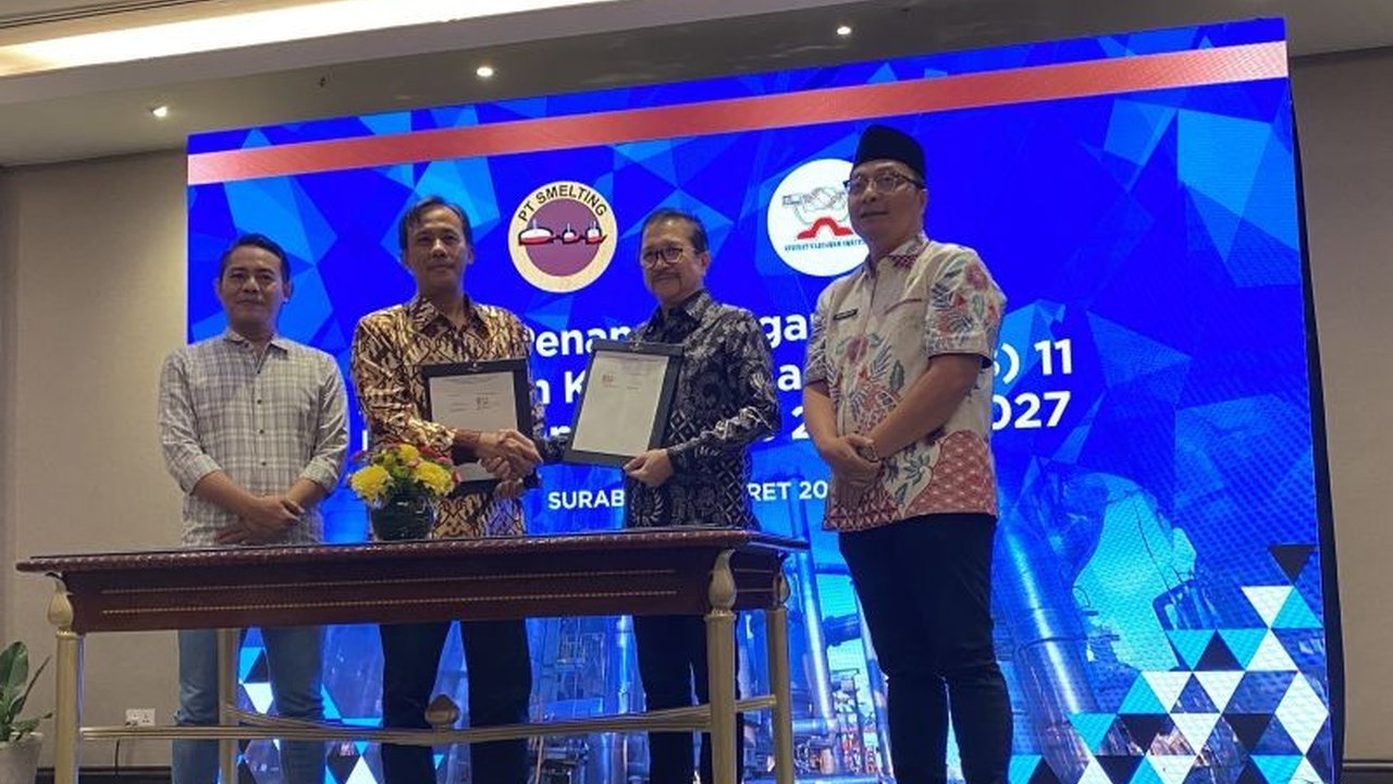 Presdir PT Freeport Indonesia memastikan perbaikan Smelter Gresik pasca kebakaran akan selesai pada pekan ketiga Juni 2025, dan beroperasi pada pekan keempatnya dengan dukungan pengiriman bahan baku via pesawat Antonov.