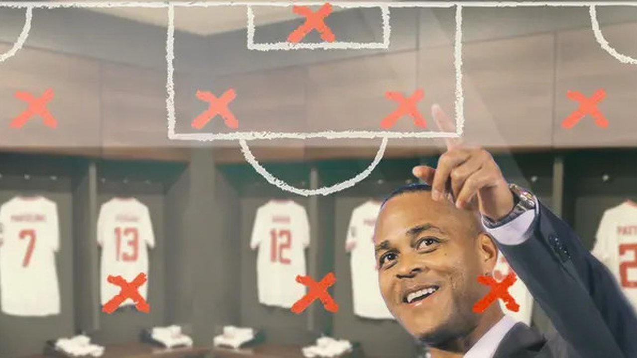 Timnas Indonesia - Ilustrasi Patrick Kluivert, Strategy Board Formasi 4-3-3 (Bola.com/Adreanus Titus)