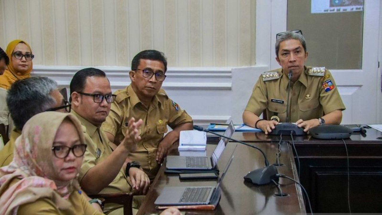 Pemerintah Kota Bogor menggelar operasi pasar murah minyak goreng untuk memastikan ketersediaan dan stabilitas harga di tengah Ramadhan dan menjelang Idul Fitri.